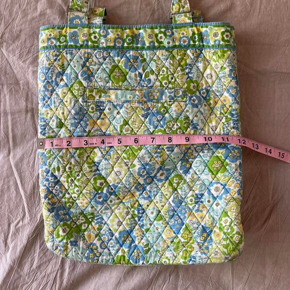 Vera Bradley English Meadow Slim Tote, a retired floral quilted cotton bag - Picture 6 of 7